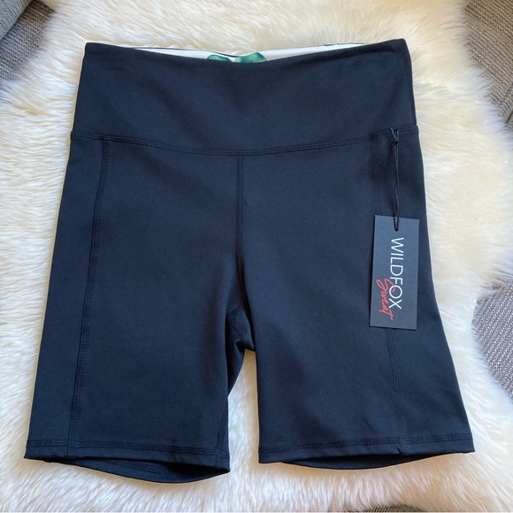 NWT WILDFOX Sweat Bike Shorts Black Tropical Banana Size M - Picture 6 of 14